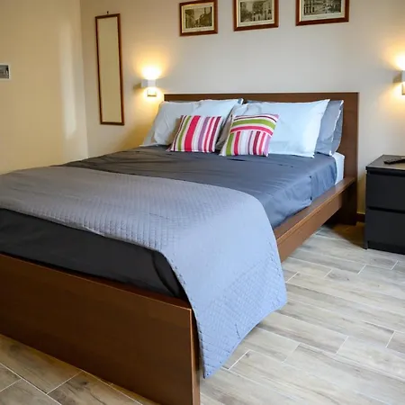 B. & B. Trip Al Duomo Bed & Breakfast Crotone
